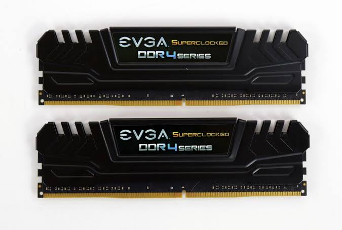 EVGA Superclocked Series 8GB (1 x 8GB) DDR4 2400MHz Desktop Gaming RAM for PC - 16G-D4-2400-MR